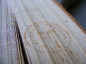 biblioteca 107 copy.jpg